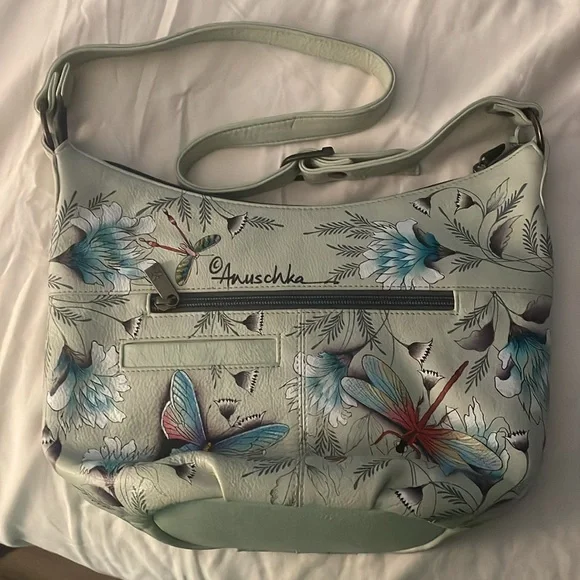 Anushka hand painted bag - Picture 2 of 4